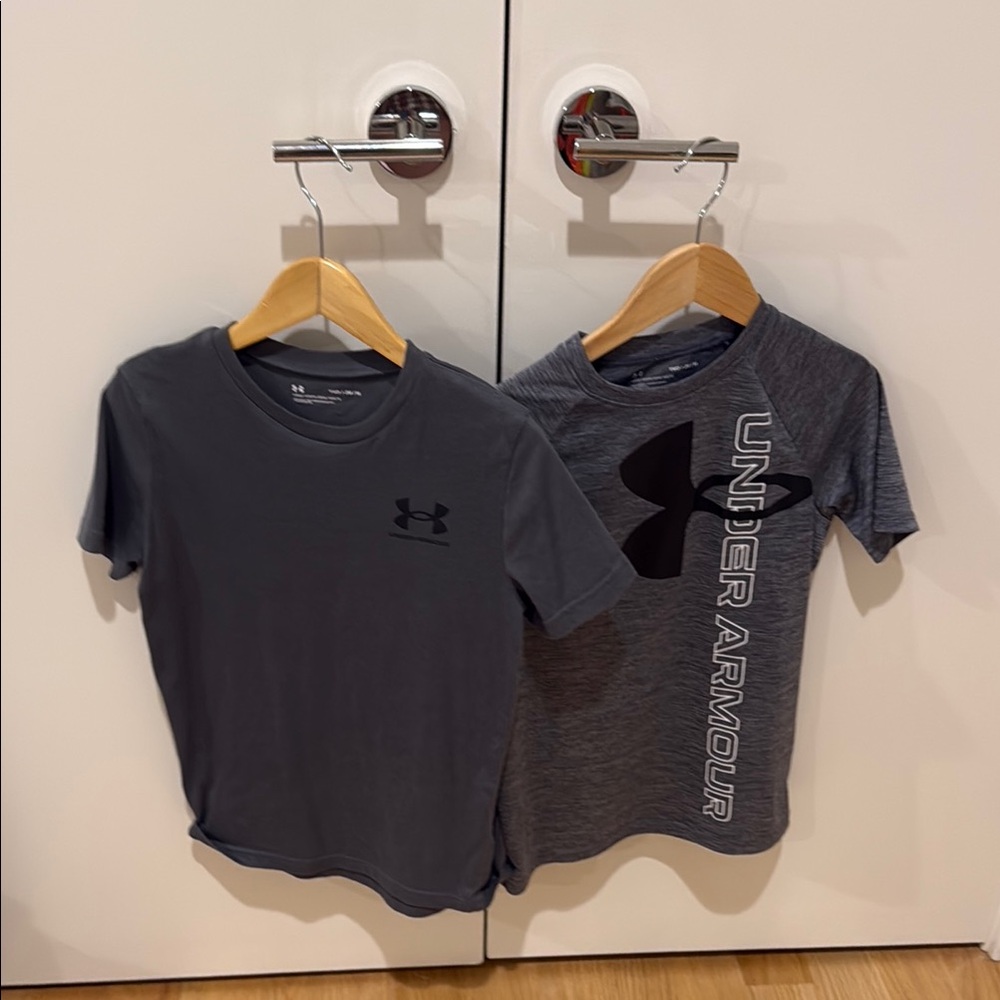 Under Armour Gray Short Sleeve Performance Tees, Bundle